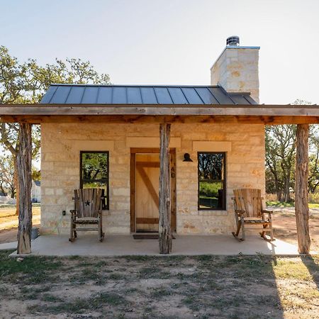Country Inn Cottages Фредериксбург Екстериор снимка