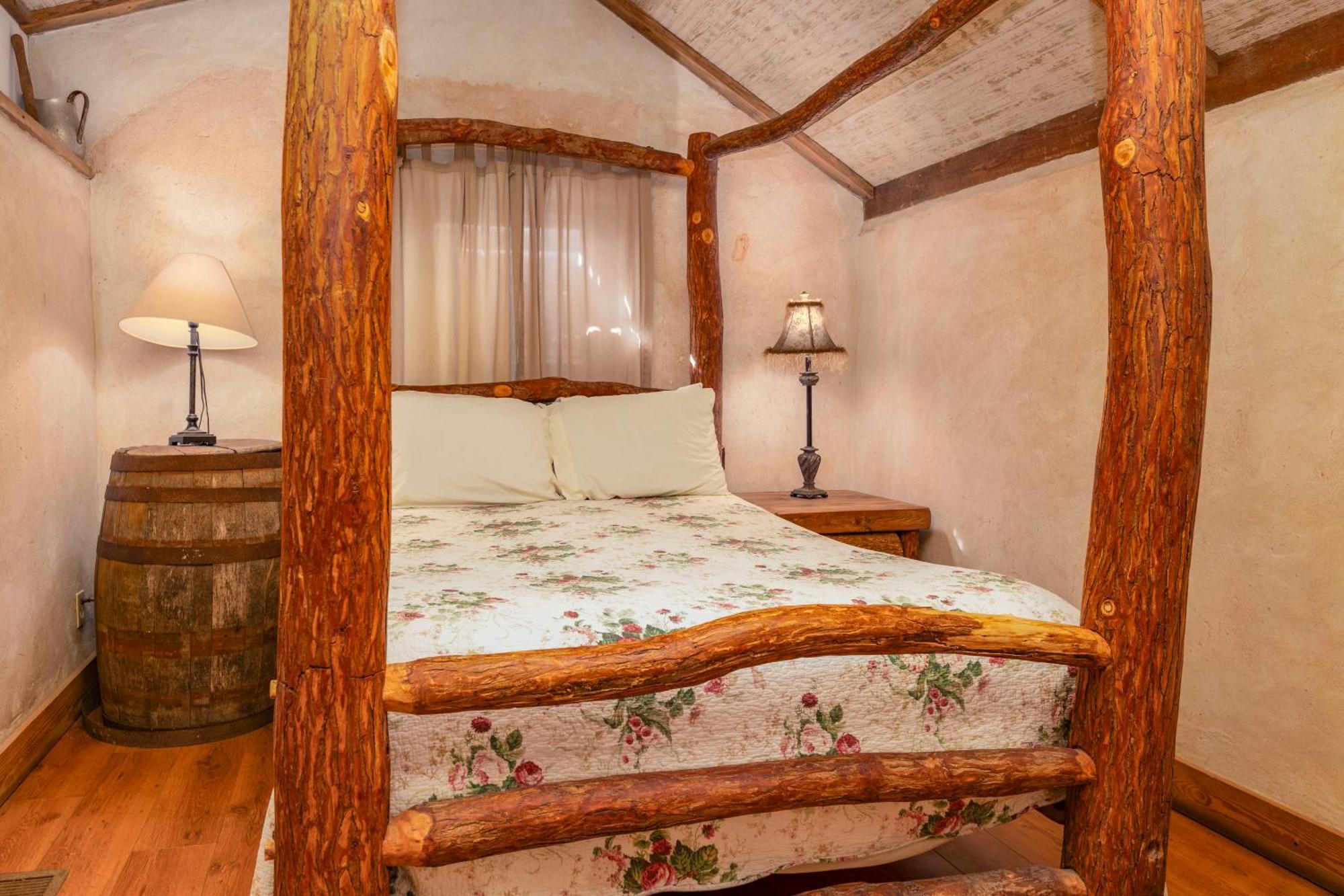 Country Inn Cottages Фредериксбург Екстериор снимка