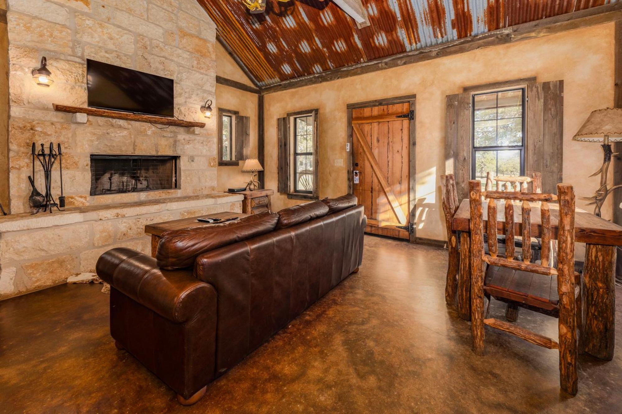 Country Inn Cottages Фредериксбург Екстериор снимка