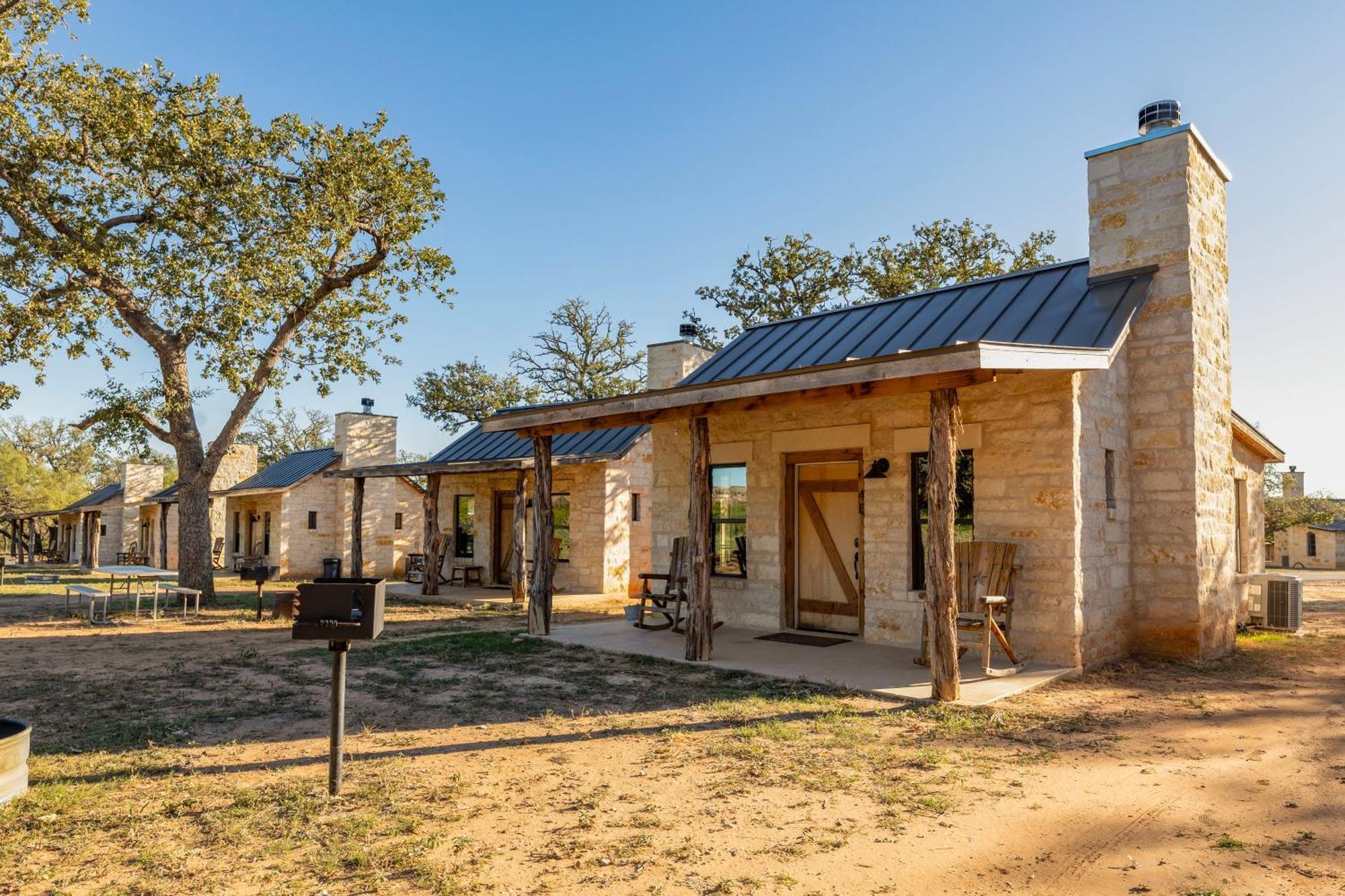 Country Inn Cottages Фредериксбург Екстериор снимка