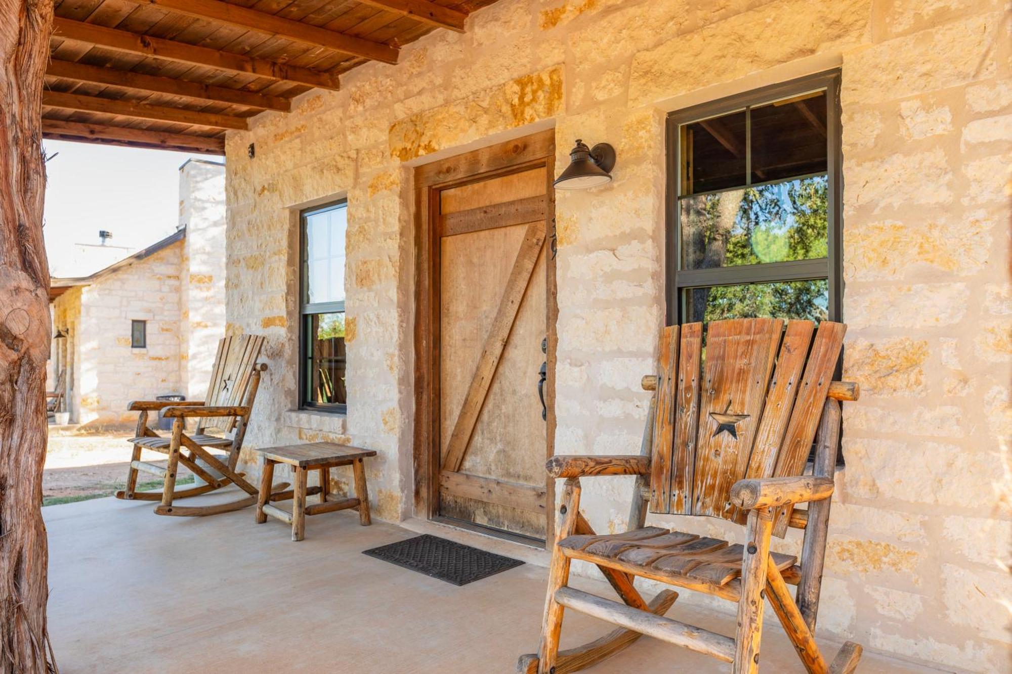 Country Inn Cottages Фредериксбург Екстериор снимка